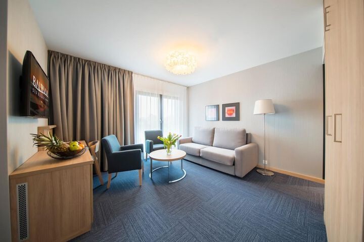 Room 10 of 54