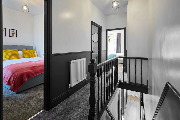 Room 2 of 4