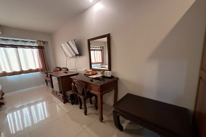 Room 14 of 60