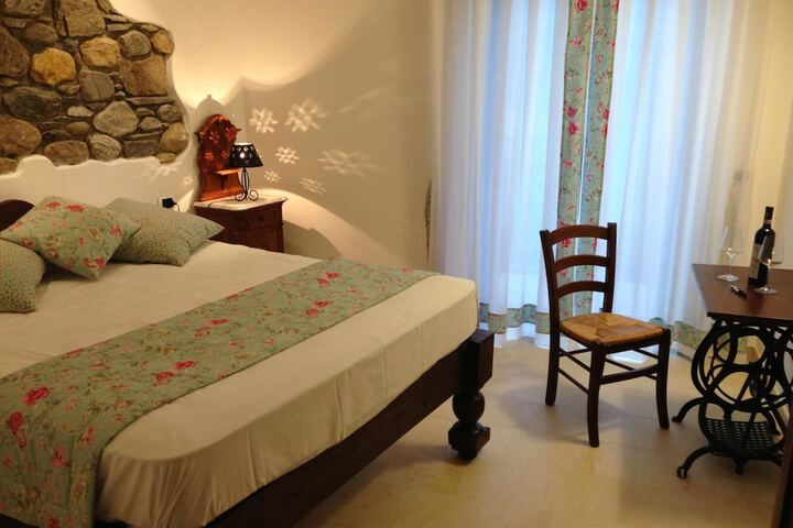 Room 16 of 48