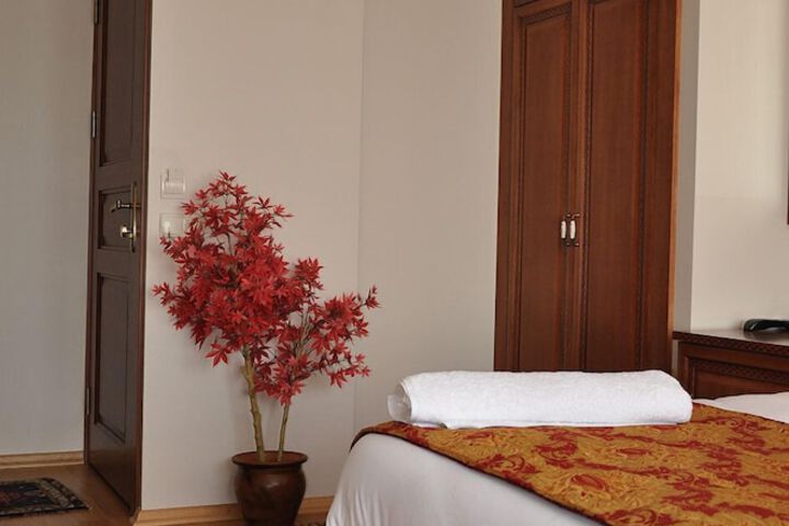 Room 15 of 26