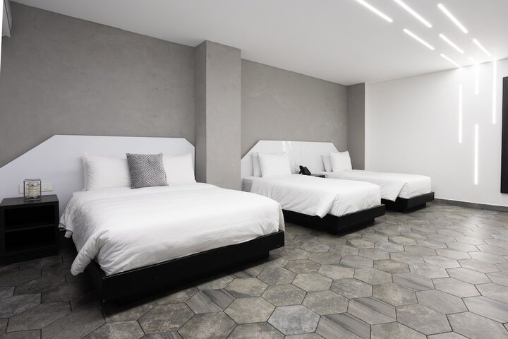 Room 9 of 51