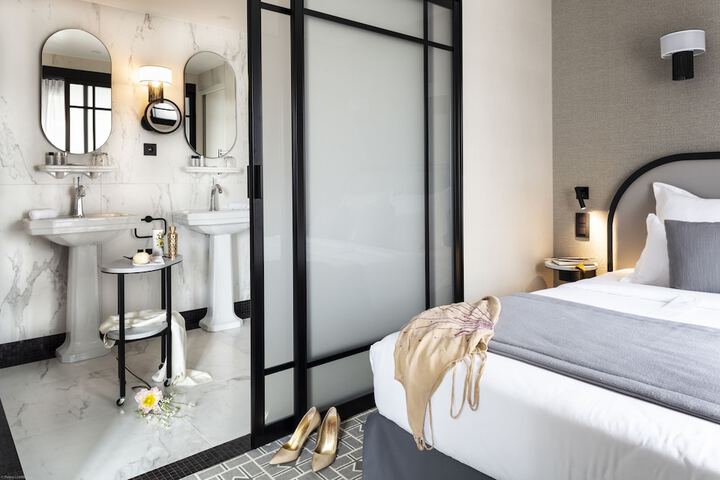 Room 21 of 54