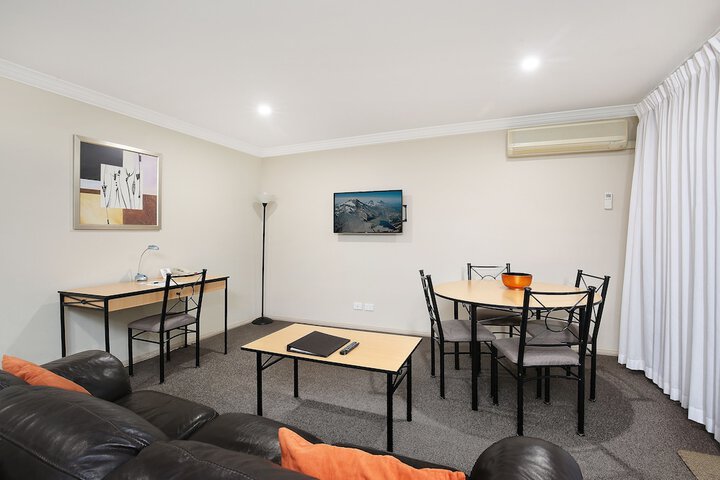 Room 14 of 34