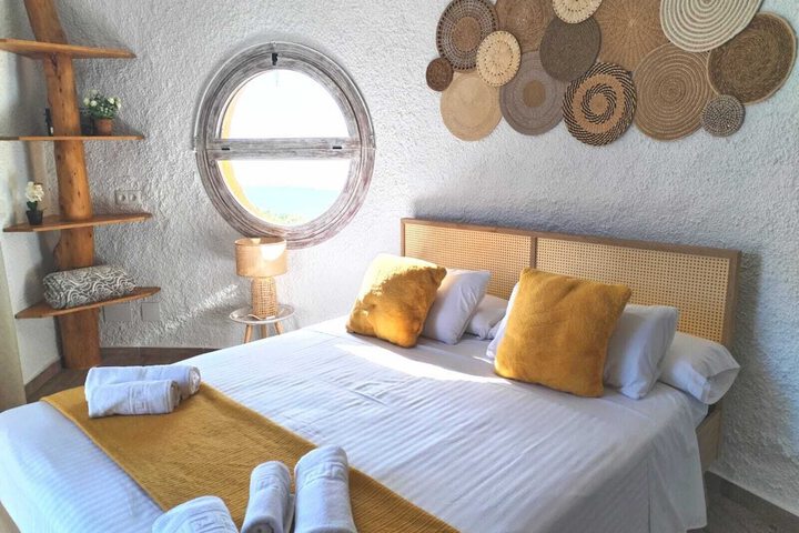 Room 7 of 120