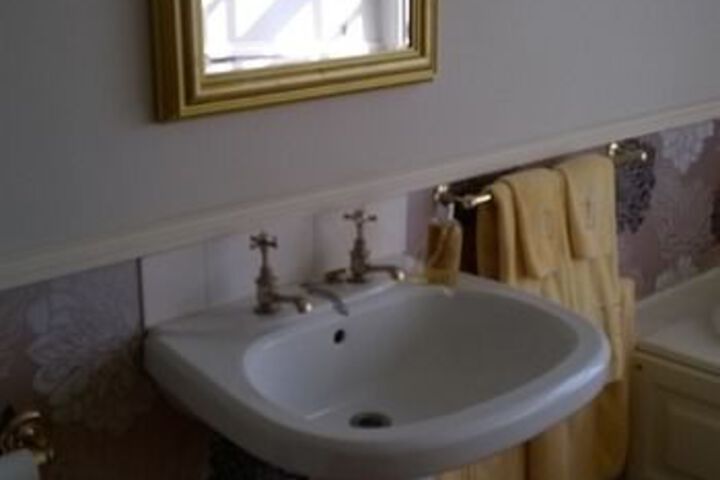 Room 8 of 20