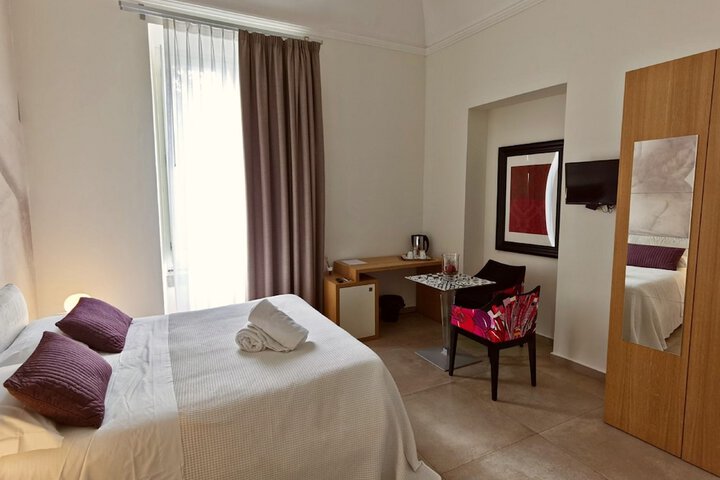 Room 17 of 49