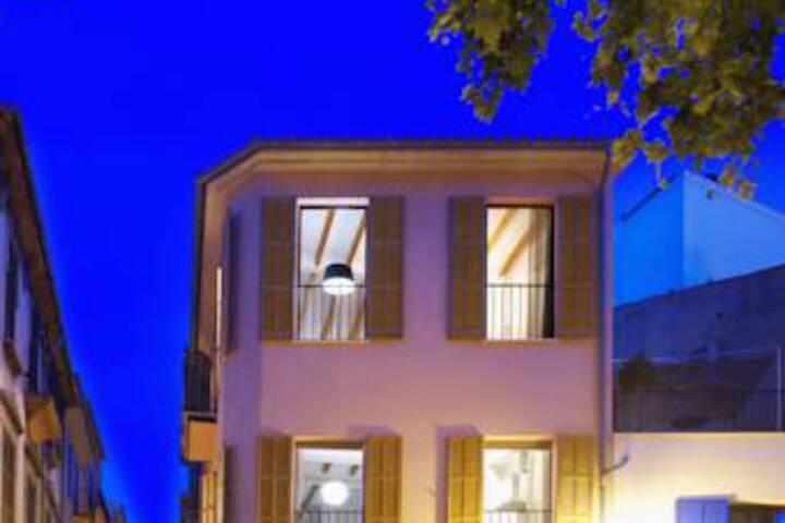 Image of Apartamentos Montmari