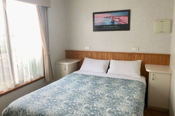 Room 4 of 229