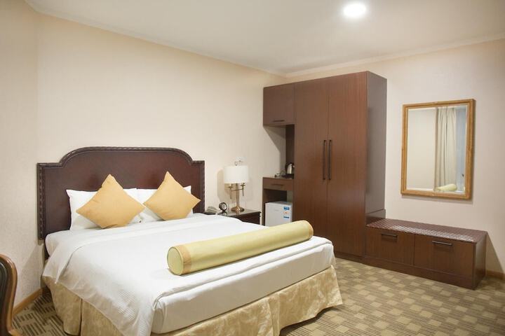 Room 5 of 22