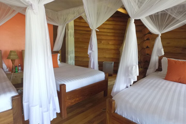 Room 2 of 36