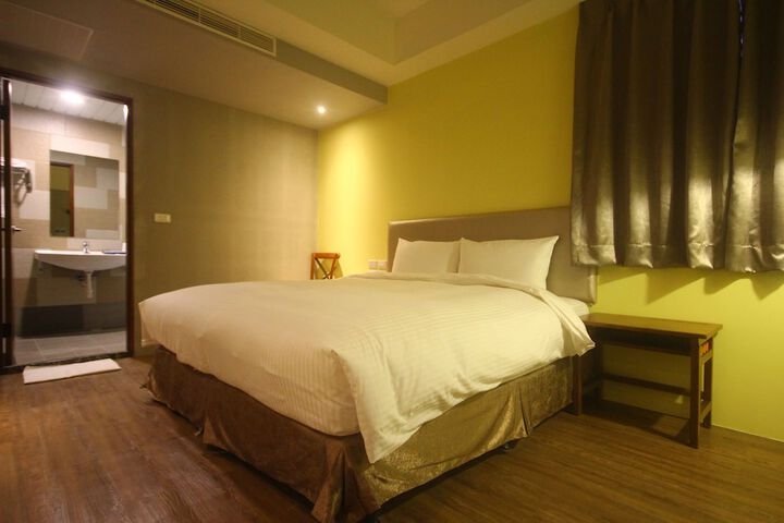 Room 10 of 45