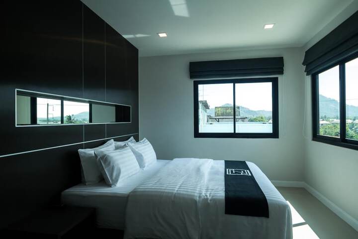 Room 13 of 52
