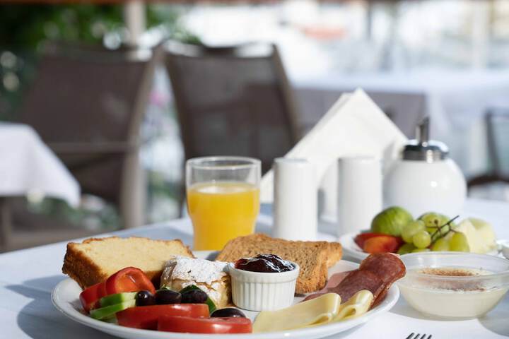 Breakfast meal