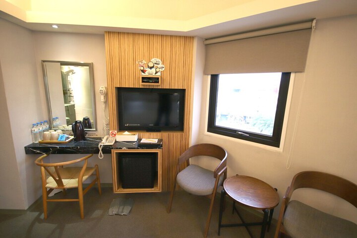 Room 55 of 87