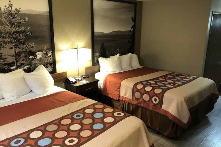 Room 5 of 19