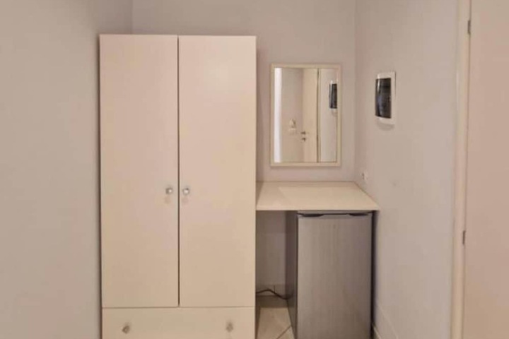 Room 15 of 28