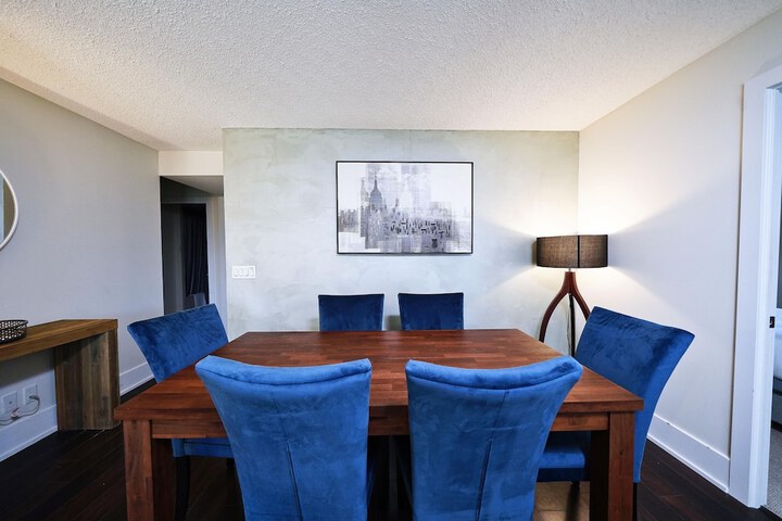 Room 116 of 196