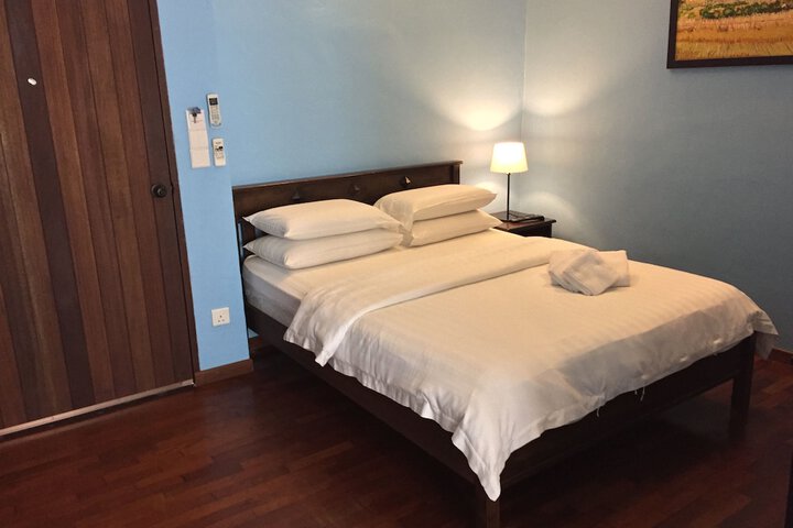 Room 4 of 27