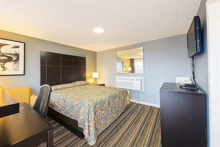 Room 16 of 39