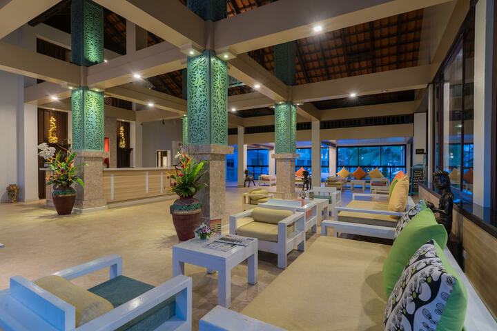 Hotel Lobby
