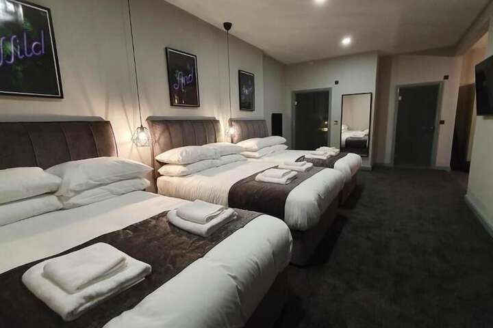 Room 3 of 22