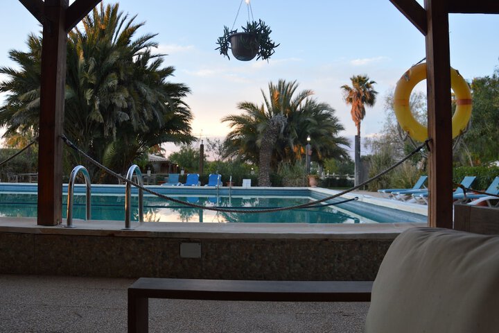 Pool 28 of 64