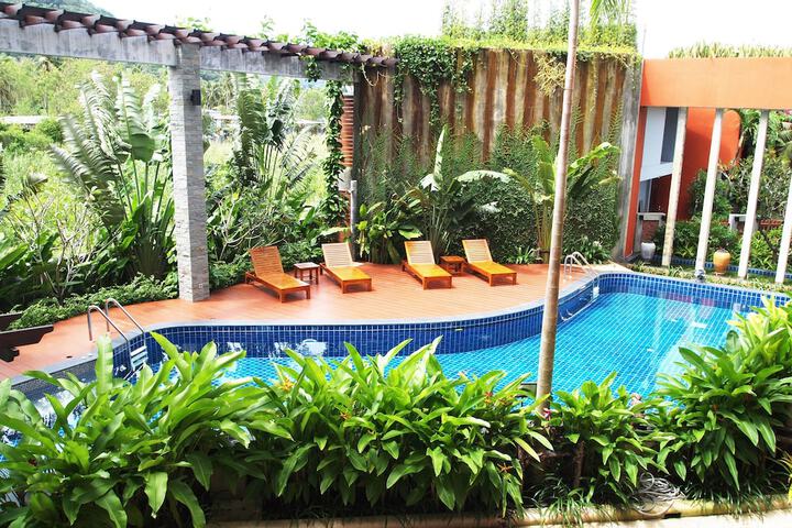 Pool Hotel