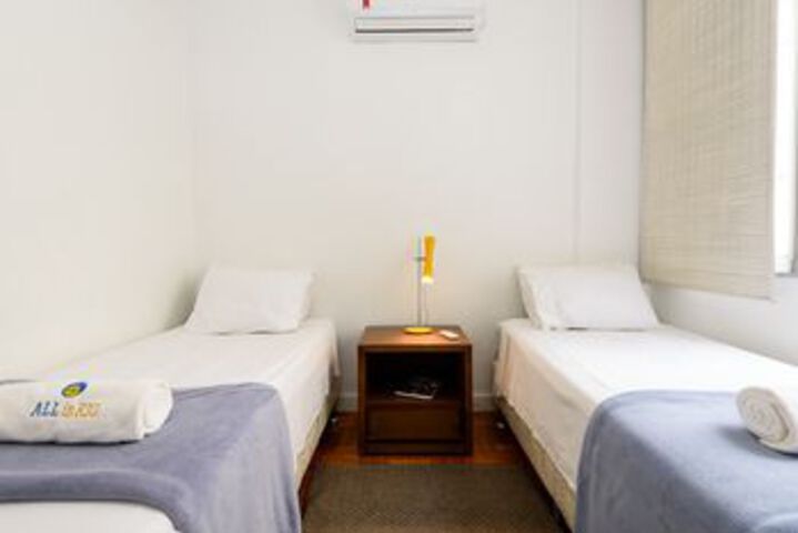 Room 10 of 31