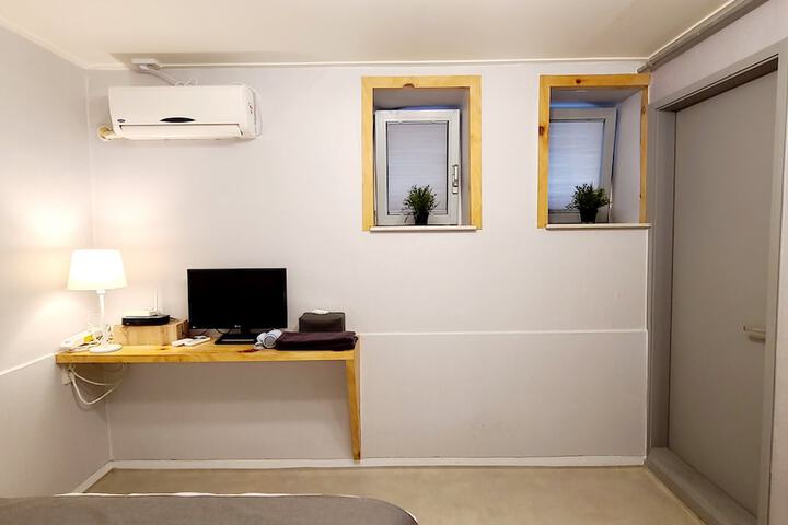 Room 22 of 84