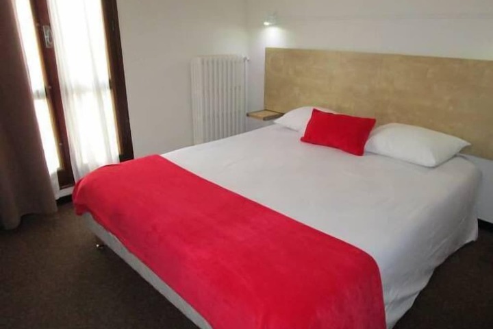 Room 20 of 49