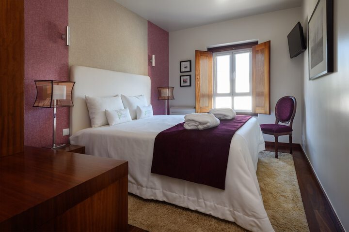 Room 2 of 110