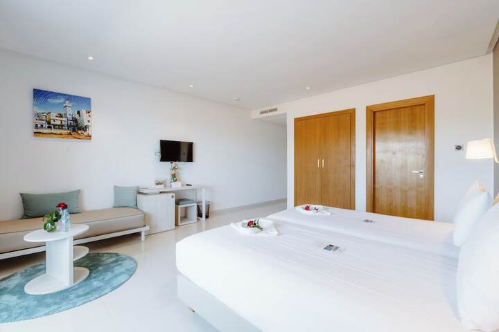 Room 40 of 147