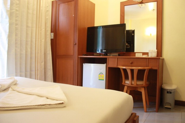 Room 8 of 26