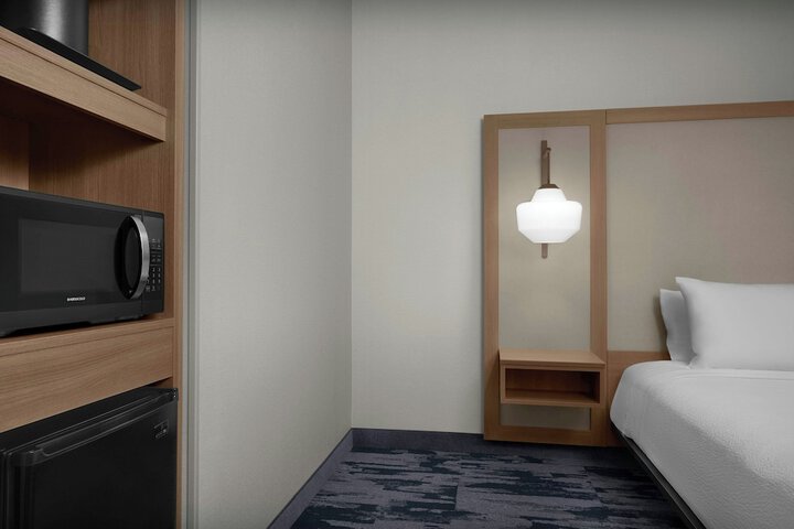Room 17 of 42