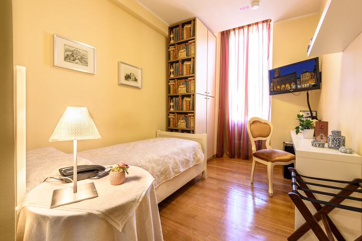 Room 15 of 35