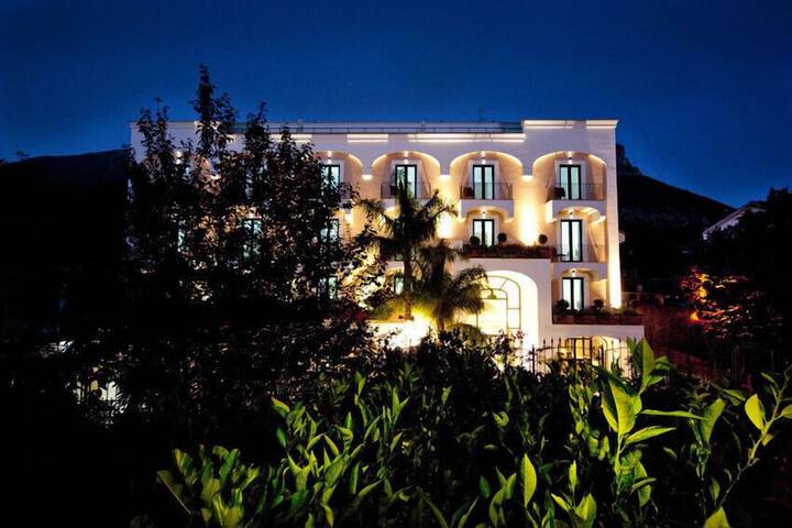 Hotel 142 of 162