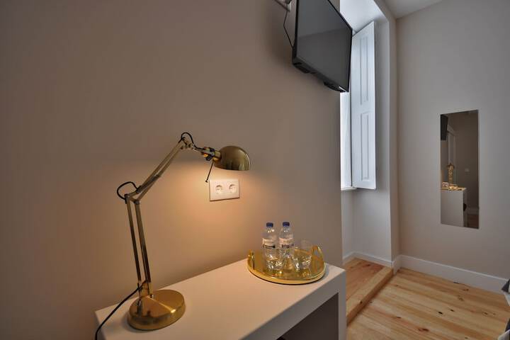 Room 20 of 34