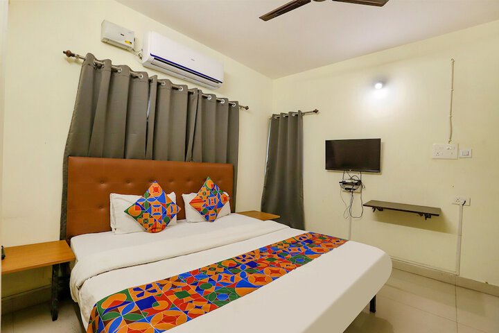 Room 19 of 28