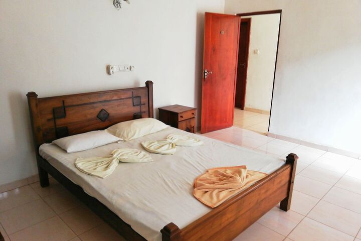 Room 7 of 25