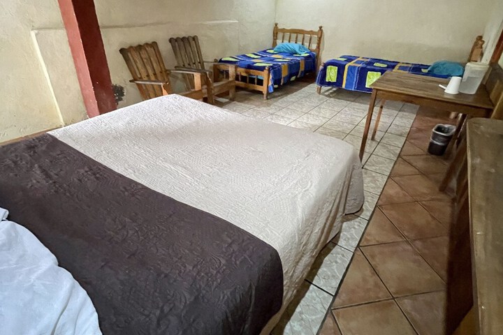 Room 28 of 127