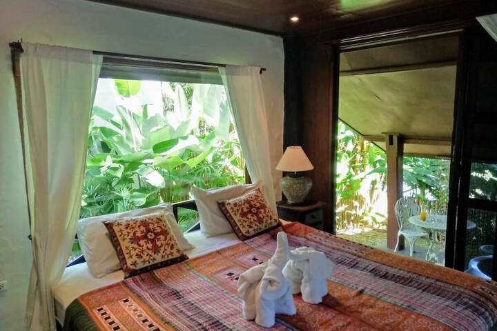 Room 2 of 12