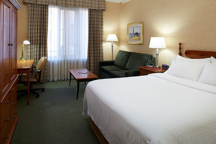 Room 12 of 38
