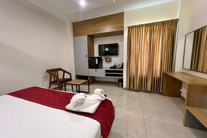 Room 17 of 37