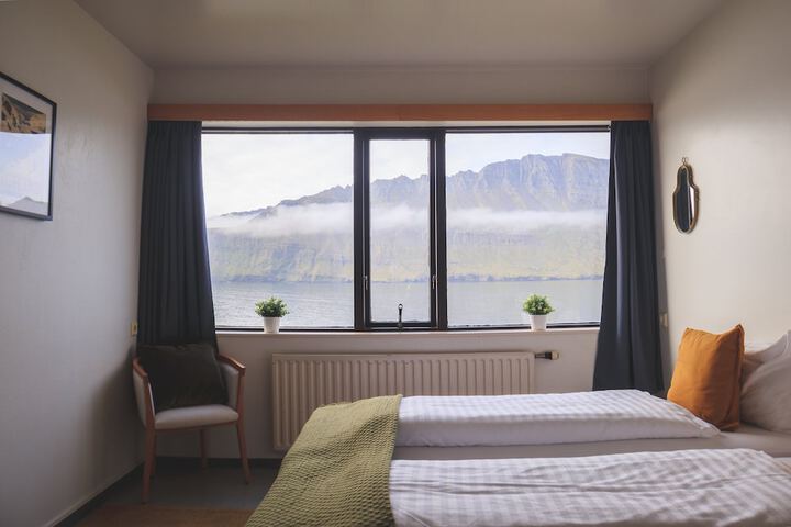 Room 9 of 53