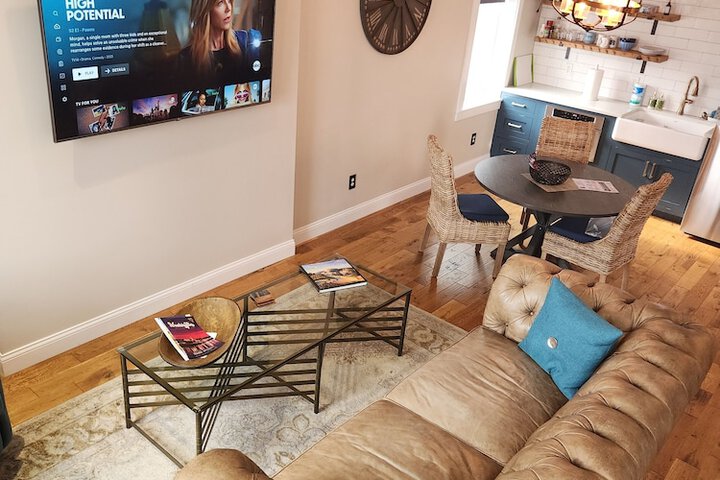 Room 8 of 28