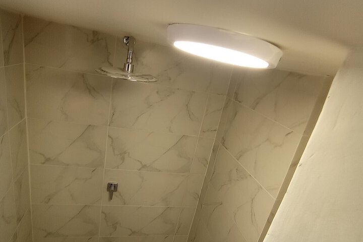 Room 7 of 16
