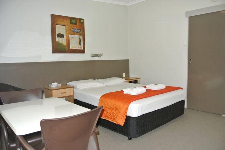 Room 17 of 32