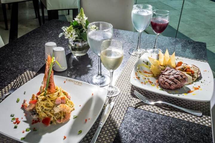 Dining Photos
