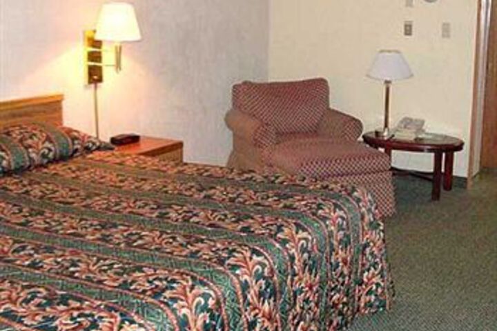 Room 6 of 7
